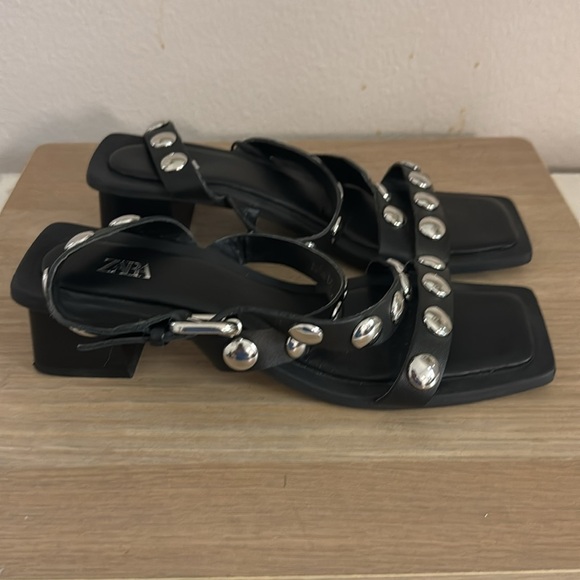 Zara EUC Block Heel Leatherwith Metal Stud Sandals - Picture 3 of 13